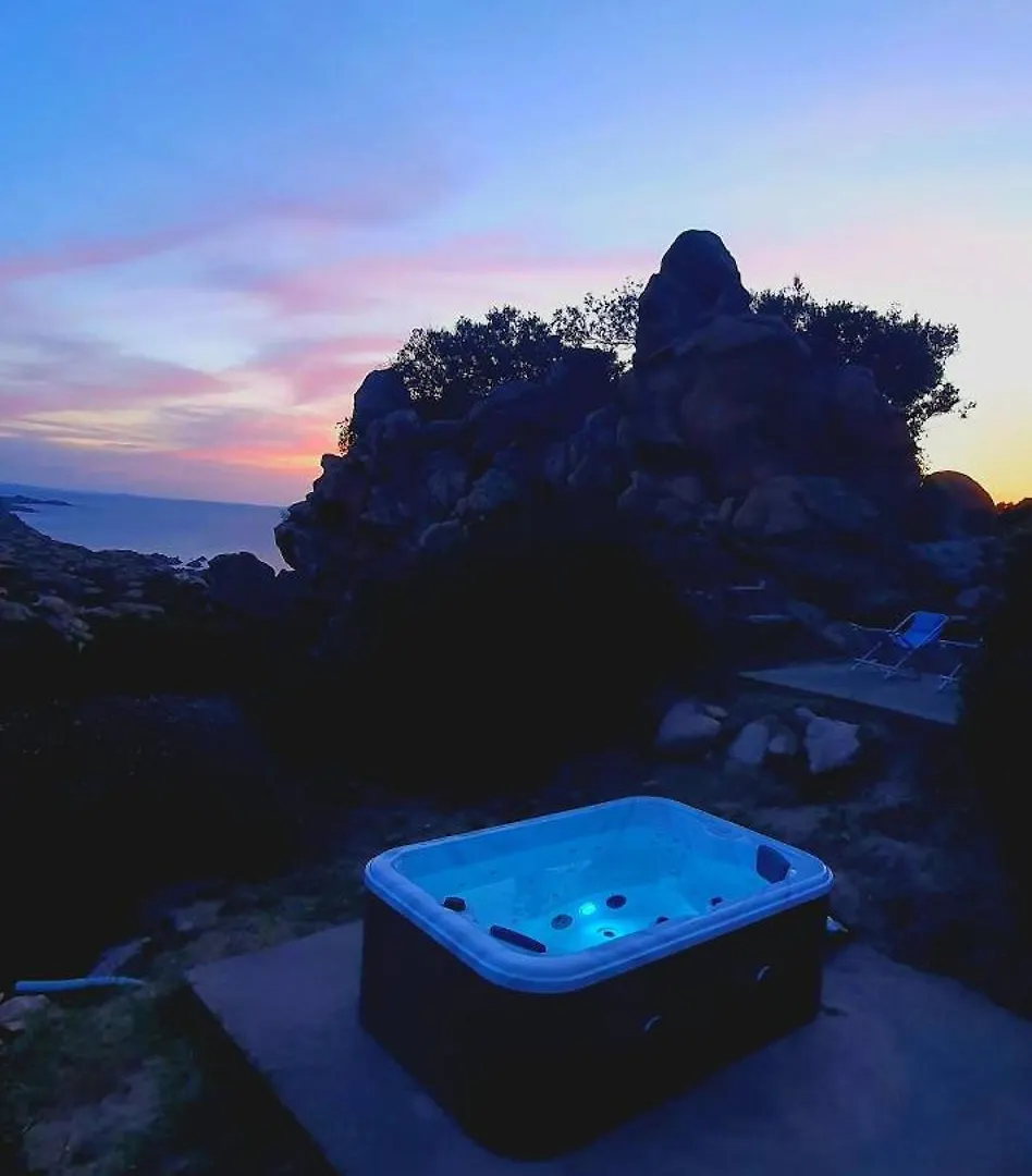Roccette Mareblu Villa Con Jacuzzi Costa Paradiso 0*,  Włochy